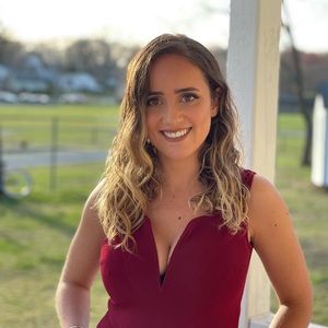 Meet your Posher, Lais